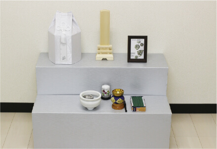 自宅祭壇の画像"