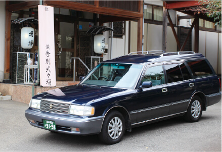 寝台霊柩車の画像